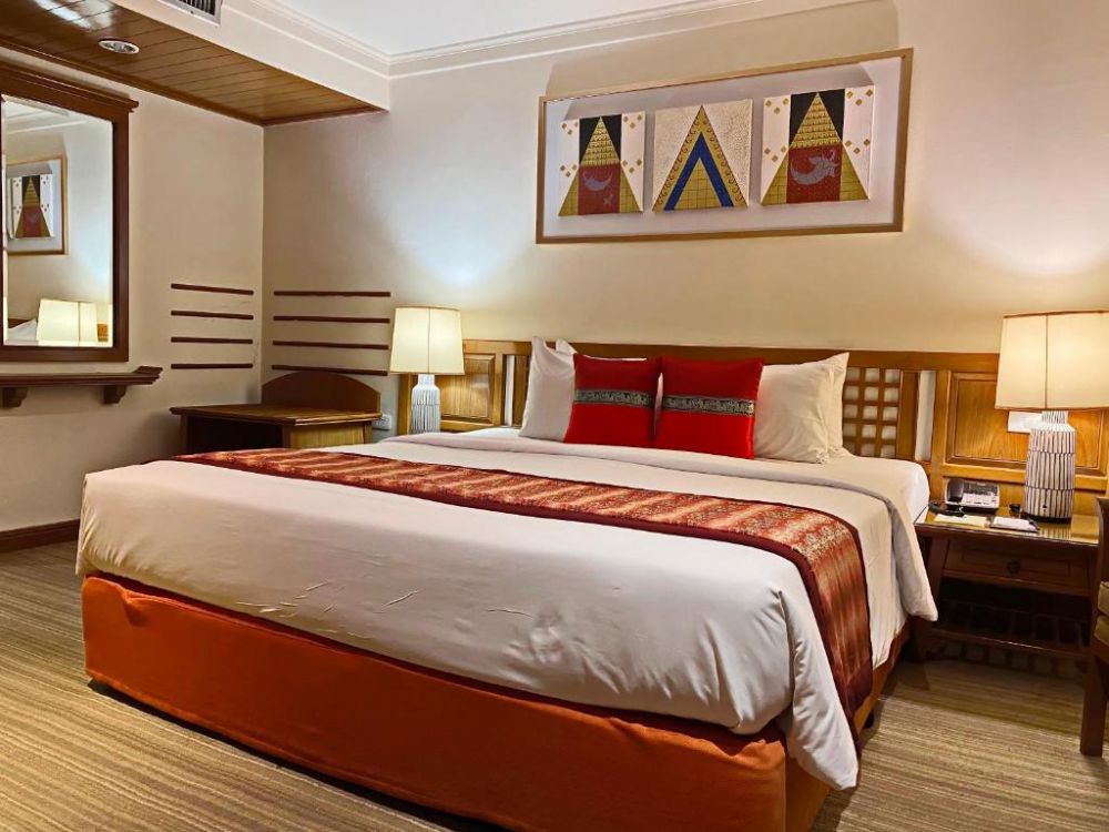 2-Bedroom Suite, Silom Serene A Boutique Hotel 4*