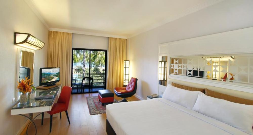 Premium Deluxe, Holiday Villa Beach Resort & Spa 4*