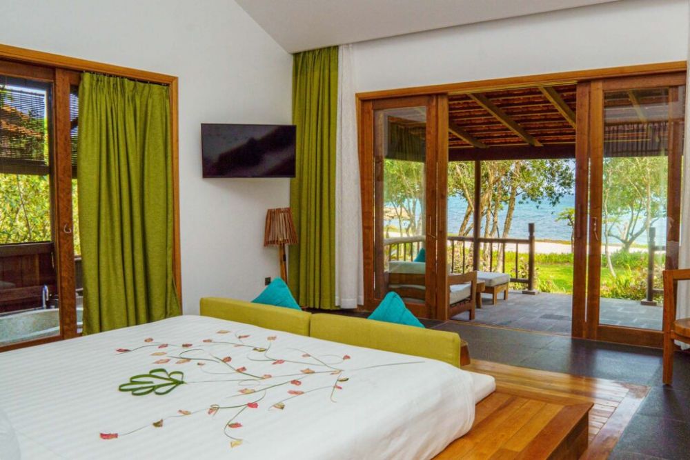 Beach Front Bungalow, Green Bay Phu Quoc Resort & Spa 4*