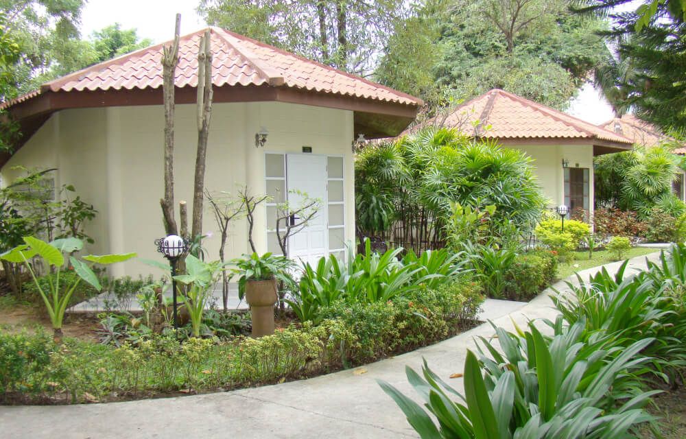 Cottage Room, Hua Ting Holiday Inn (ex. Patong Leelavadee Phuket) 4*