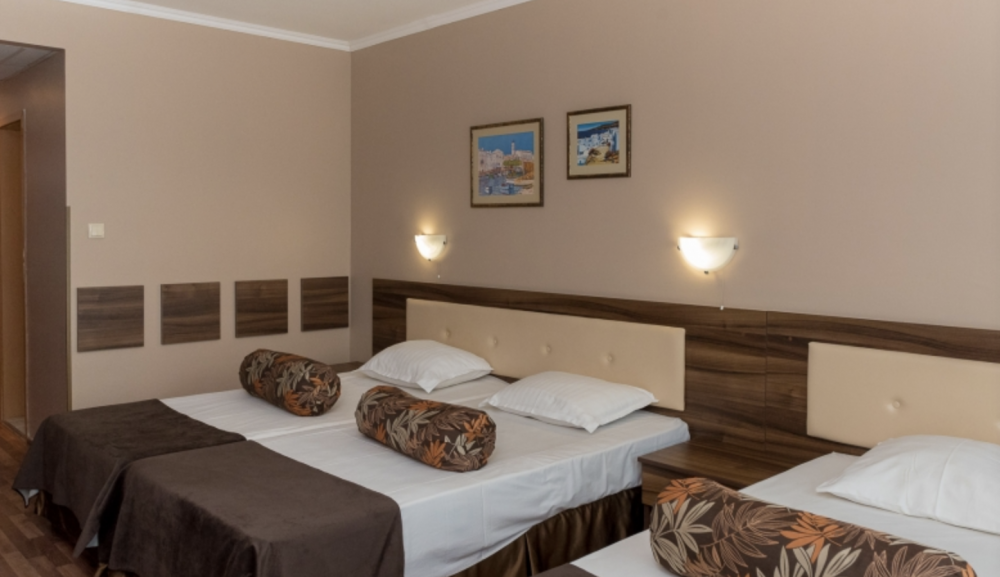BED IN TRIPLE ROOM, Regata Palace 4*