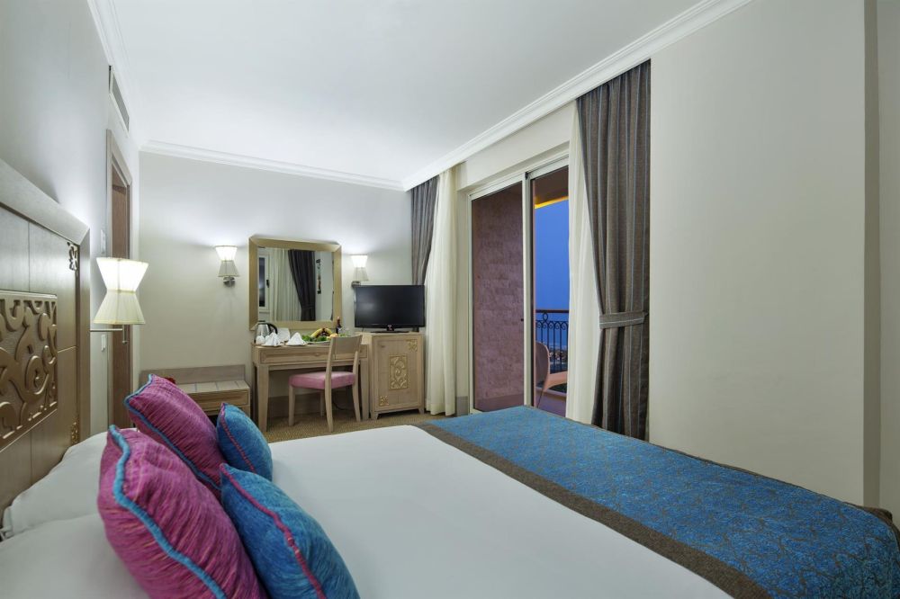 Family Rooms, Crystal Family Resort & Spa 5*