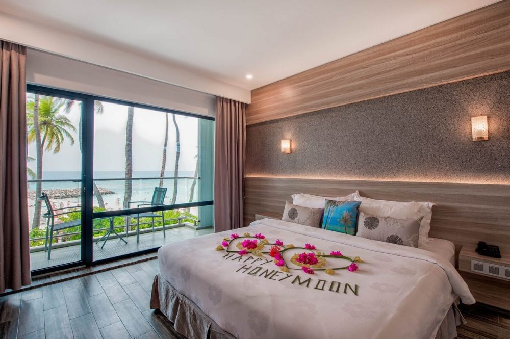 Honeymoon Room SV, Kaani Grand Seaview 4*
