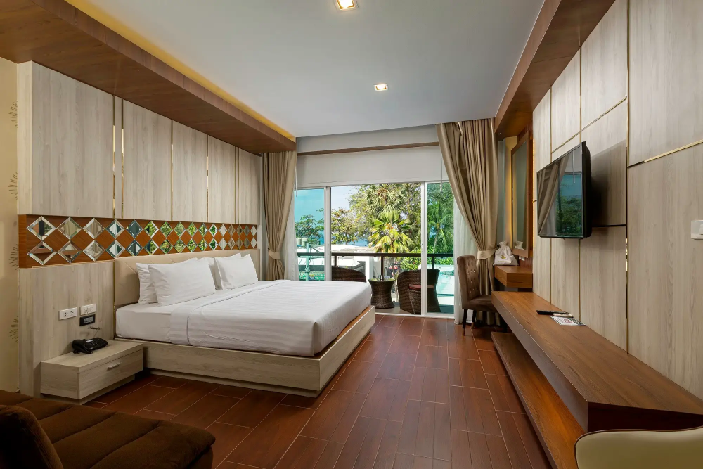 One Bedroom Studio, Quality Resort and SPA Patong Beach Phuket 4*