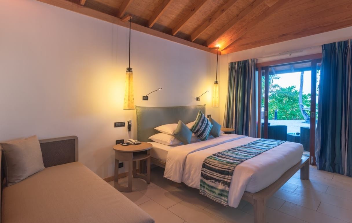Beach Villa, Vilamendhoo Island Resort & Spa 4*