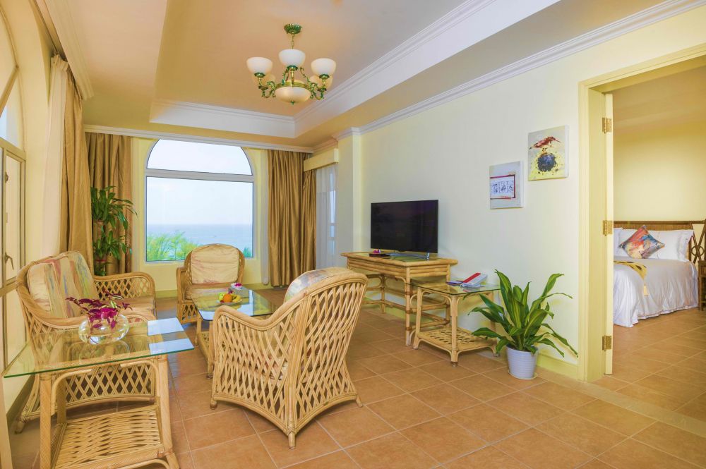 Sea View Suite, Golden Palm Resort 4*