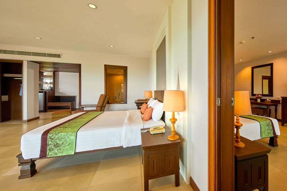 Junior Suite, The Heritage Pattaya Beach Resort 4*