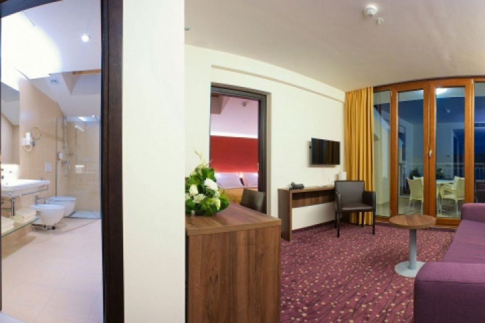 Apart Medaur SV, Pine Hotel 4*