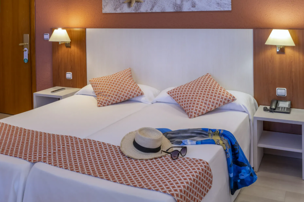 Standard Double Room, GHT Balmes Apartments & Splash (Calella) 3*