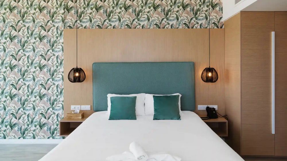Junior Suite with Outdoor Hot Tub, Leonardo Crystal Cove Protaras (Adults Only 16+) 4*