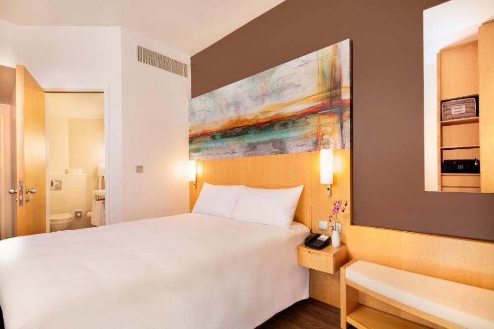 Standard Room, Ibis One Central Hotel Dubai 3*