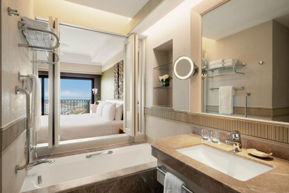 Panoramic Sea View Room, Shangri-La's Rasa Sentosa Resort & Spa 5*