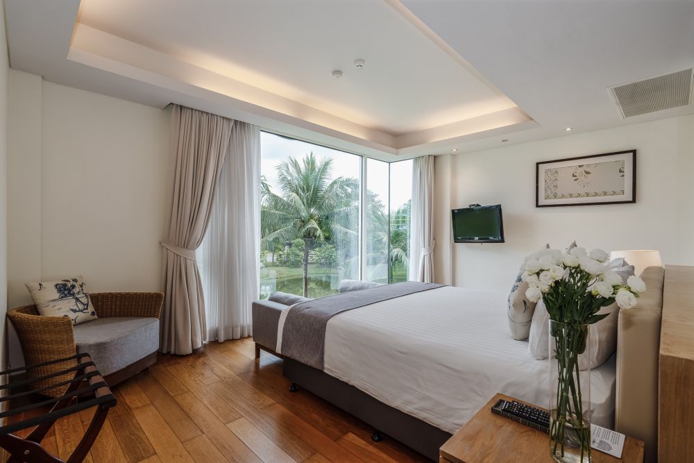 2 Bedroom Suite with Kitchen and Balcony, Splash Beach Resort Maikhao Phuket 5*