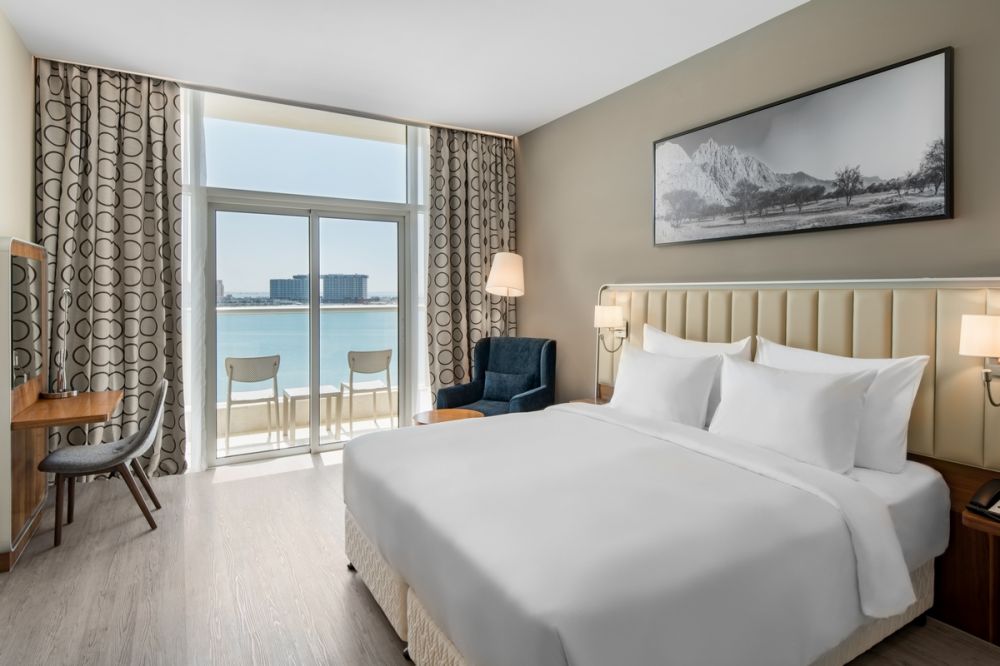 Standard Balcony Room SV, Radisson Resort Ras Al Khaimah, Marjan Island 4*