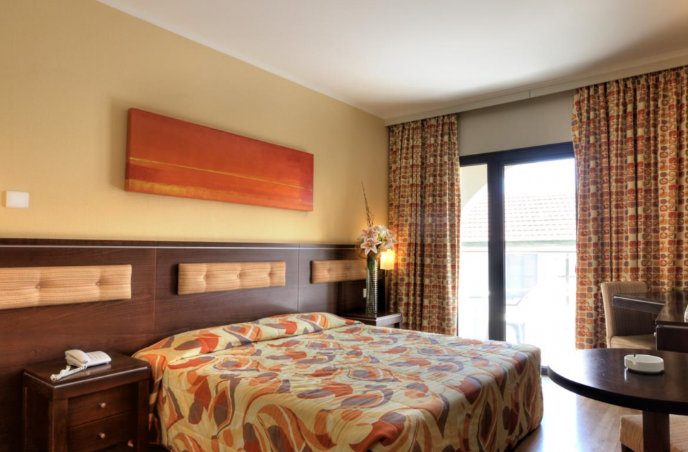 STANDARD DOUBLE ROOM, Livadhiotis City Hotel 3*
