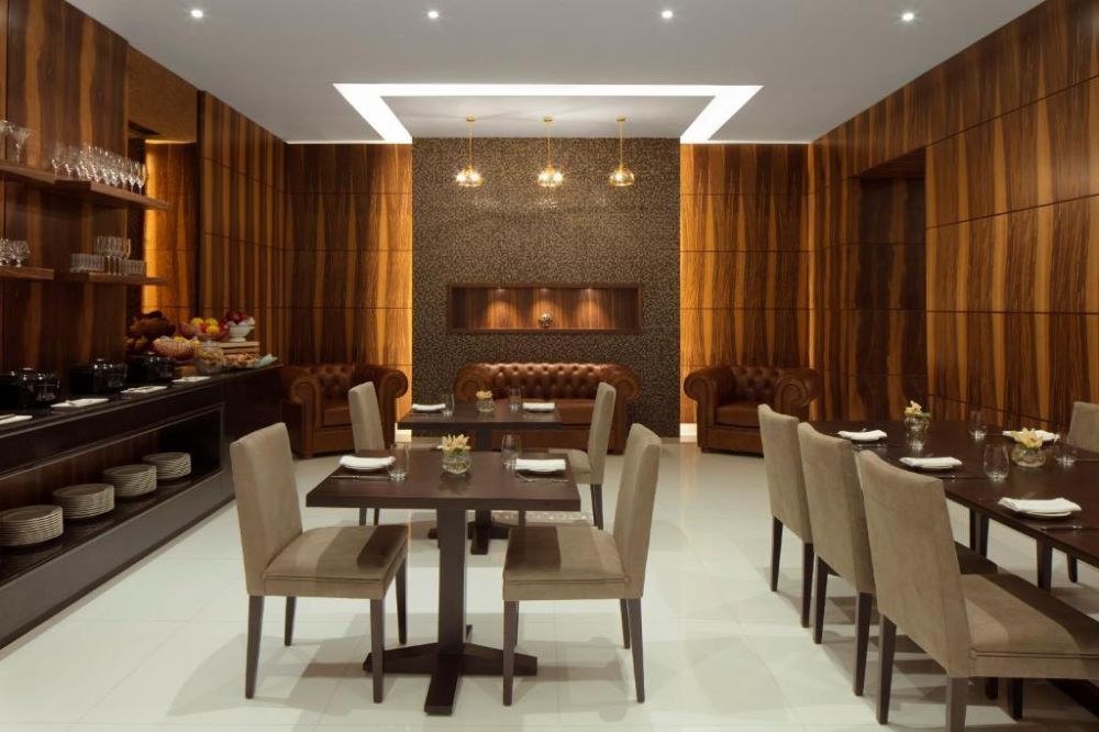 Executive Room, Radisson Blu Hotel Dubai Waterfront 5*