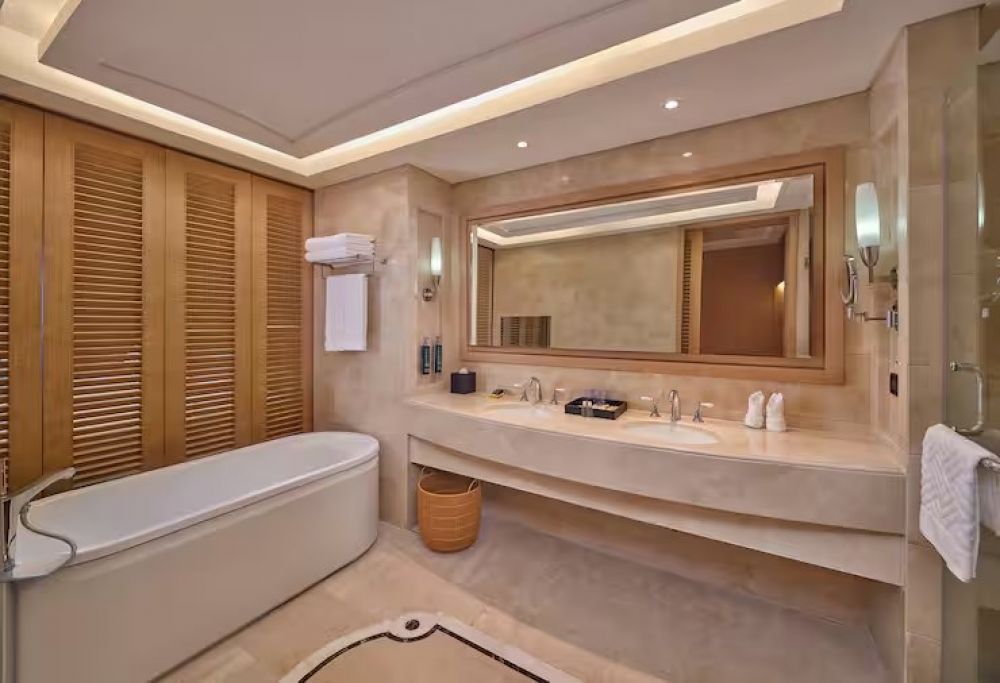 Twin Premium Room Sea View, DoubleTree by Hilton Sanya Bay 3*