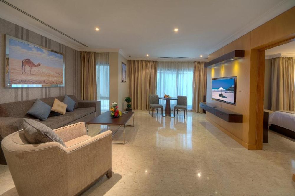 Junior Suite, Dubai Marine Beach Resort & SPA 5*
