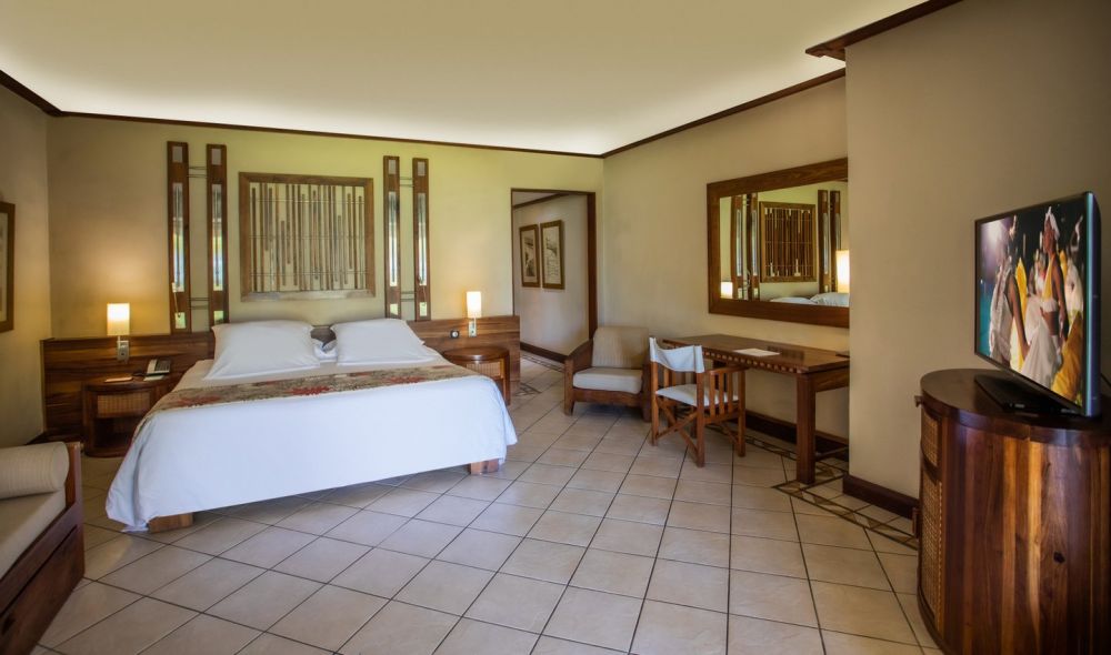 2-Bedroom Family Suite, Paradis Beachcomber Golf Resort & Spa 5*