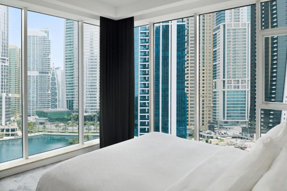 Premium Suite, Movenpick Hotel Jumeirah Lakes Towers 5*