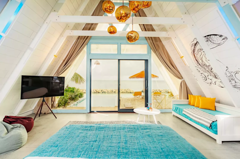 Bodu Haruge Beach Villa with Private Pool, Oaga Art Resort 5*
