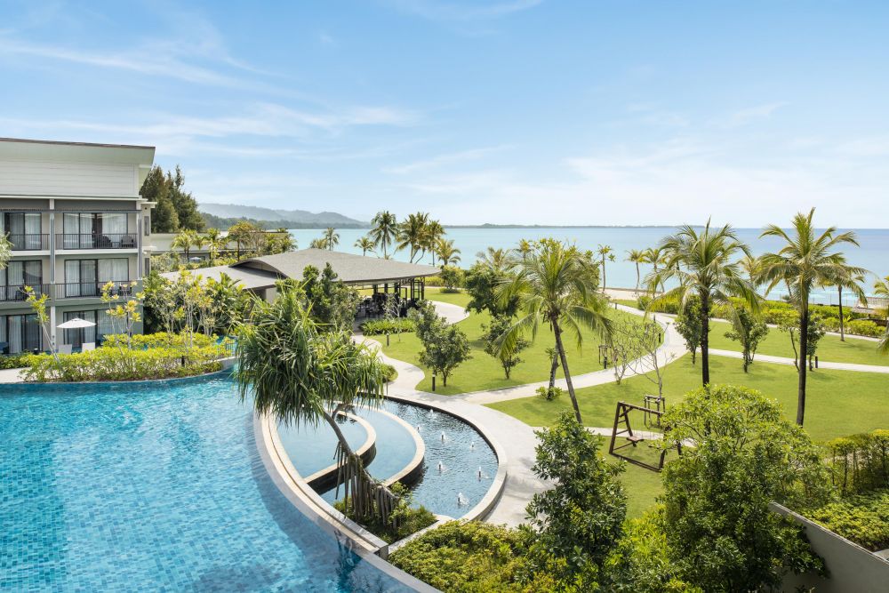 Deluxe Pool View/ Pool Access, Le Meridien Khao Lak Beach 5*