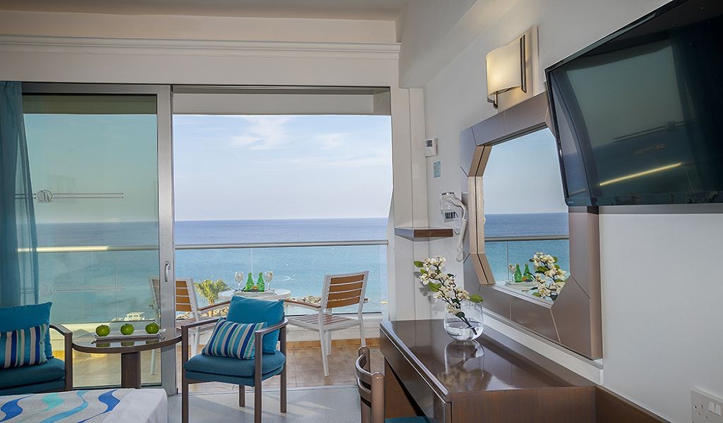 Premier Sea Viev Family Room, Cavo Maris Beach Hotel 4*