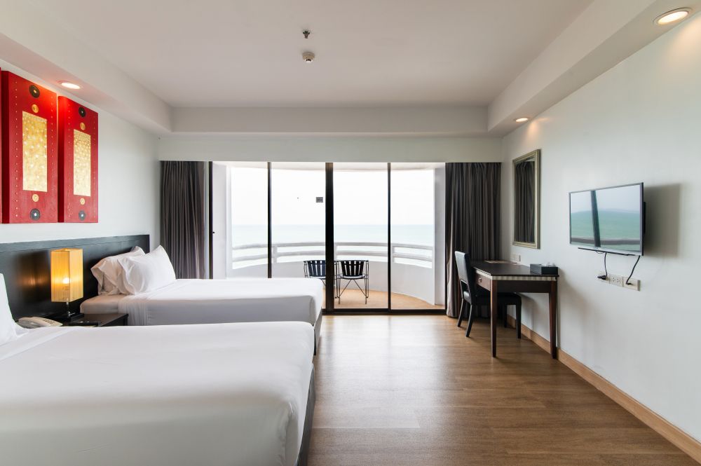 Superior City View / Superior Ocean View, D Varee Jomtien Beach 4*