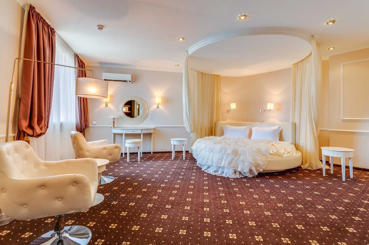 Imperial suite, Братислава 4*