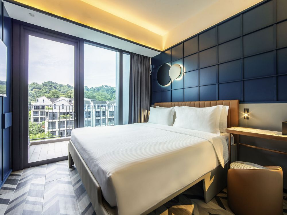 Deluxe Balcony, Hotel Faber Park Singapore Handwritten Collection 4*