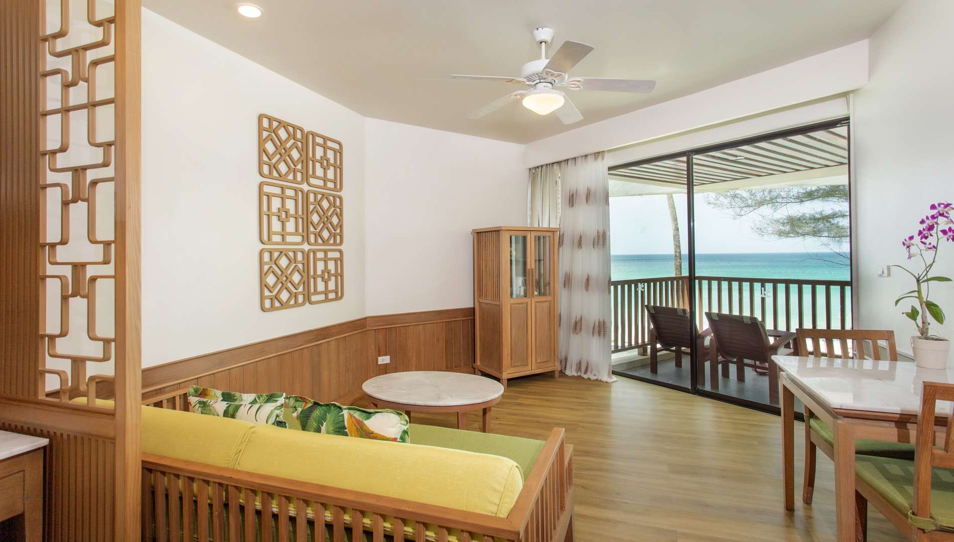 Junior Suite Oceanfront, Kata Thani Phuket Beach Resort 5*