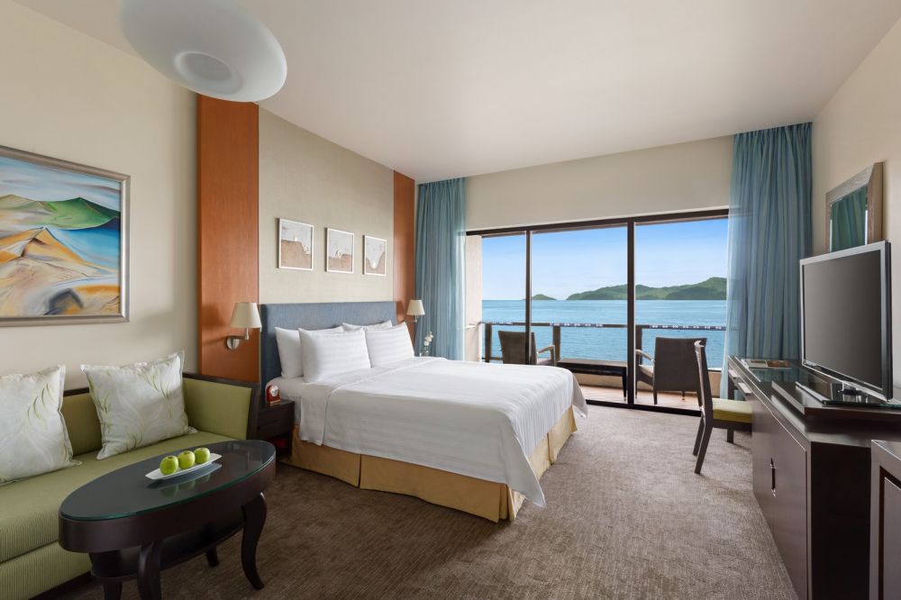 Kinabalu Room with Sea View, Shangri-La's Tanjung Aru Resort & Spa 5*