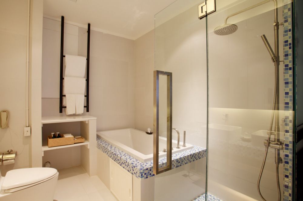 Premium Deluxe One Bedroom Suite, Pattaya Modus Beachfront Resort 4*