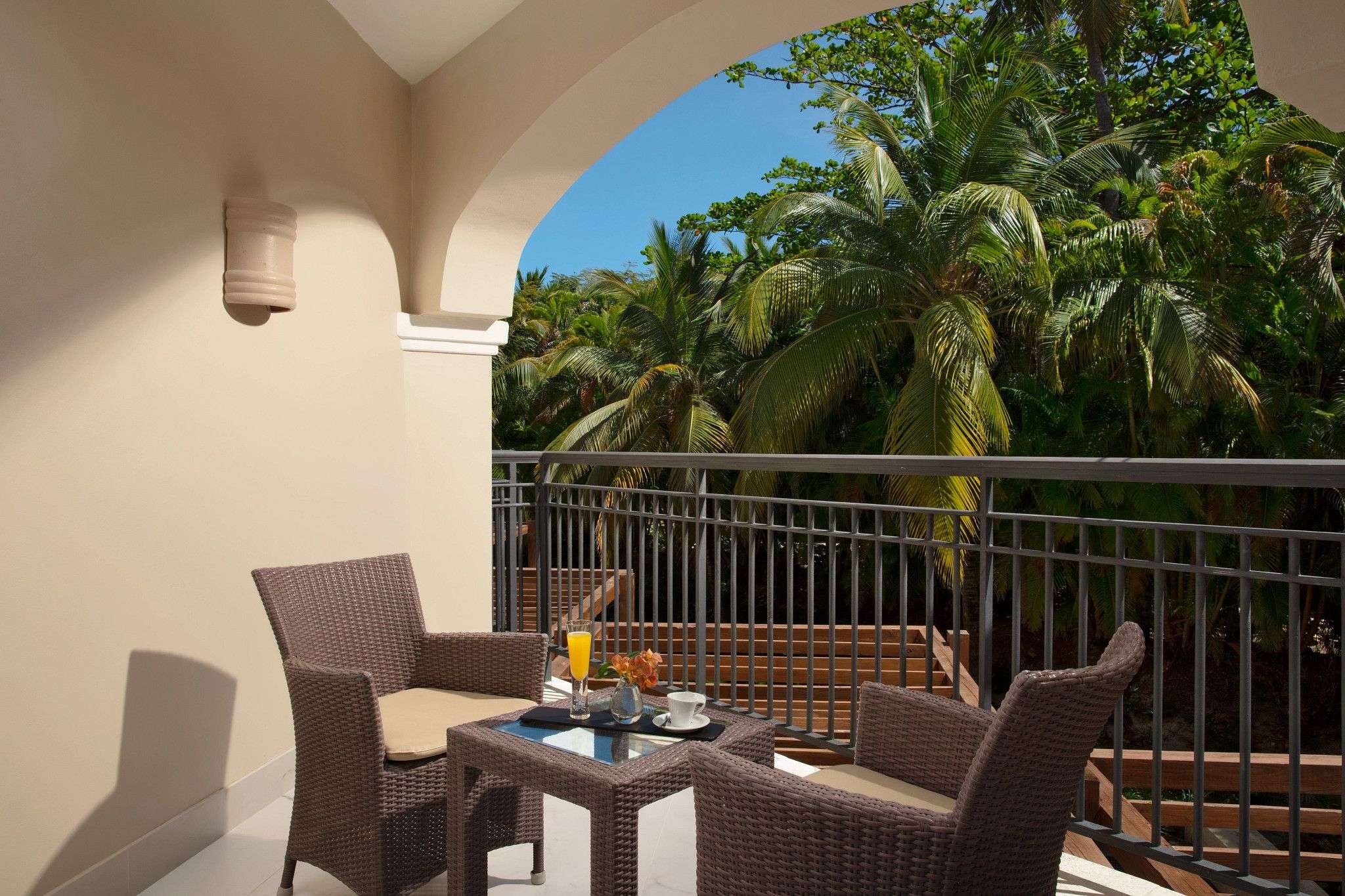 Junior Suite Tropical/ Pool View/ Partial OV, Secrets Royal Beach Punta Cana | Adults Only 5*