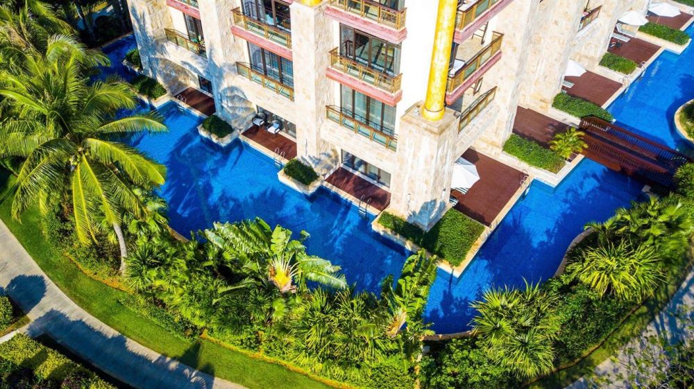 Lagoon Suite, The St. Regis Sanya Yalong Bay Resort 5*