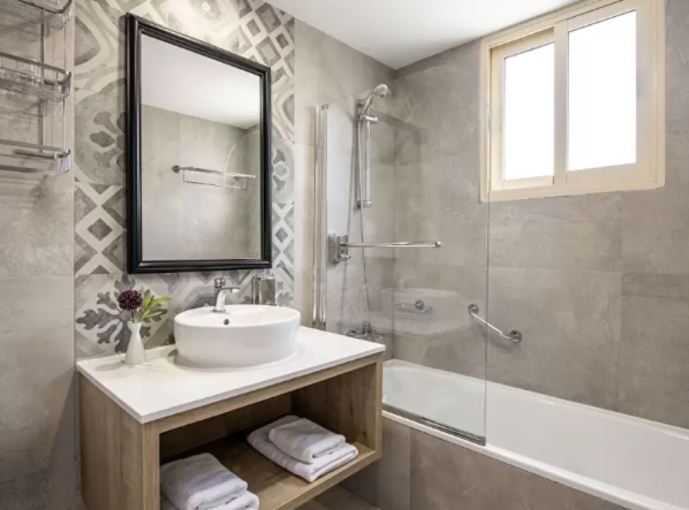 Double Room Front Sea View, Louis Paphos Breeze 4+