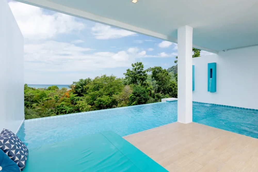 Partial Deluxe Seaview Pool Suite, Amala Grand Bleu Resort 4*