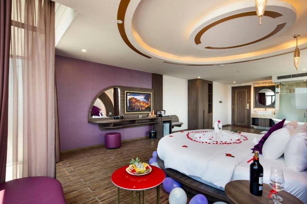 Grand Suite, V Hotel Nha Trang 4*