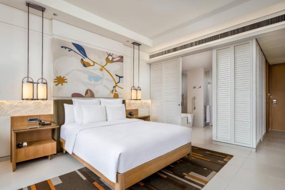 Deluxe Room, Renaissance Sanya Resort Spa 5*