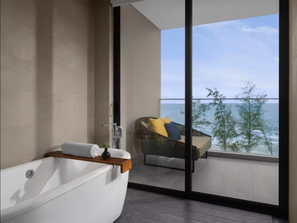 Junior Suite/Oceanfront, Crowne Plaza Phu Quoc Starbay 5*