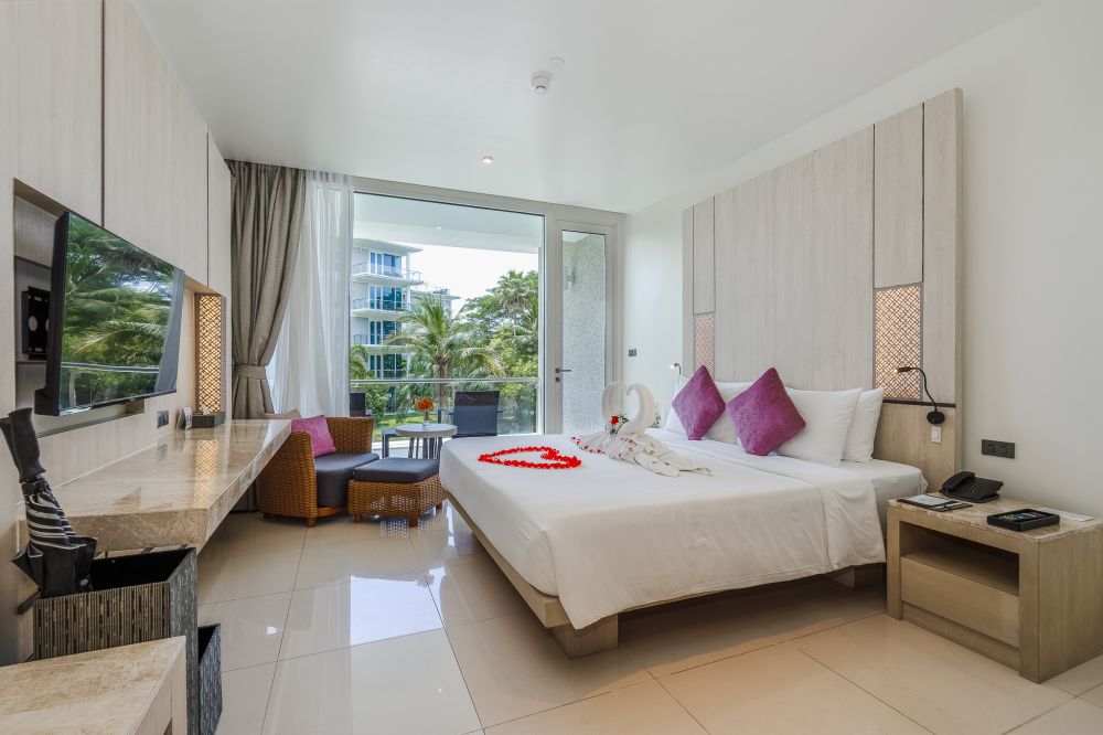 Executive King (Without or with balcony), Splash Beach Resort Maikhao Phuket 5*