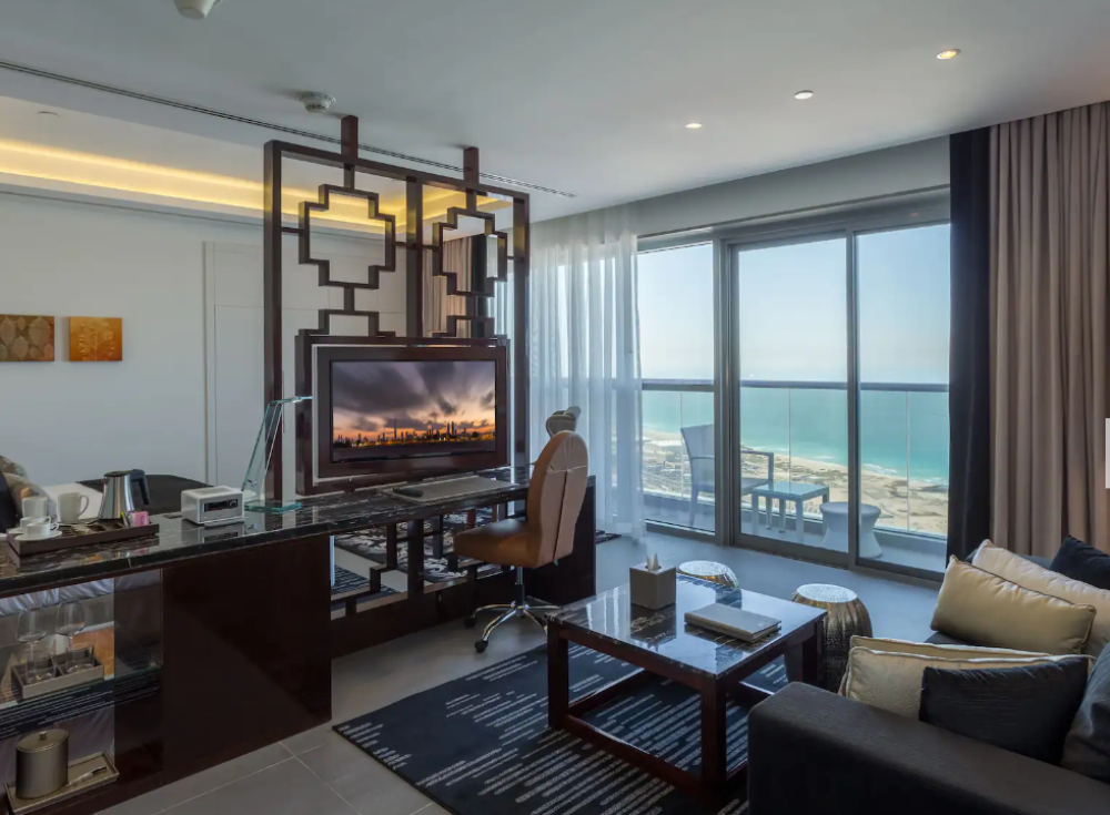 Club Room, Wyndham Dubai Marina 4*