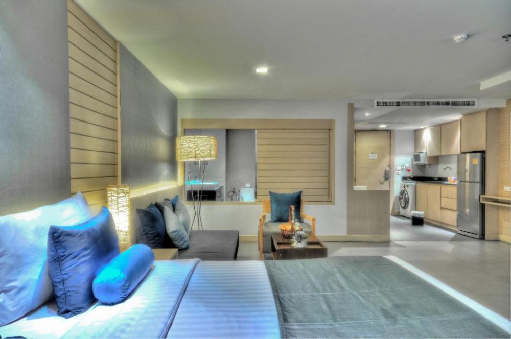 Deluxe Room, Ashlee Heights Patong Hotel 4*
