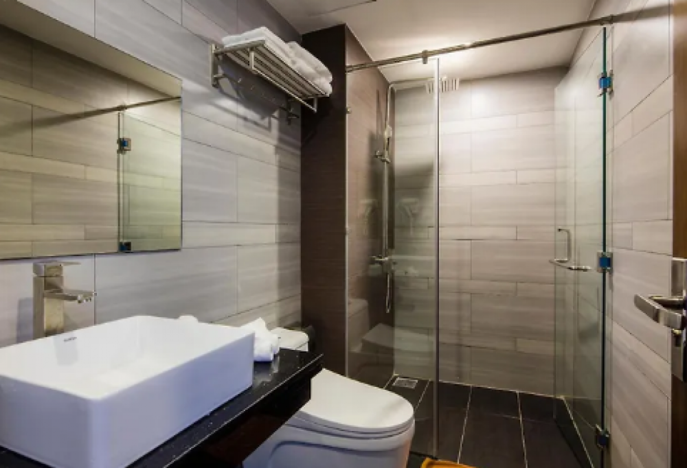 Deluxe Double Room Balcony, Meriton Nha Trang Hotel 4*