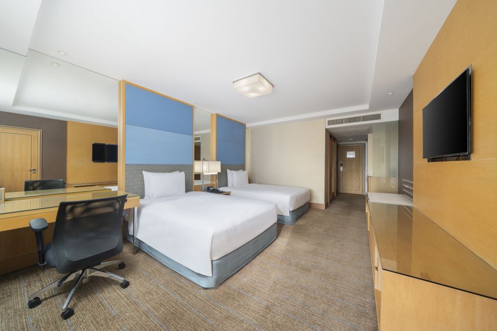 Premium Room, Holiday Inn Silom, Bangkok 4*