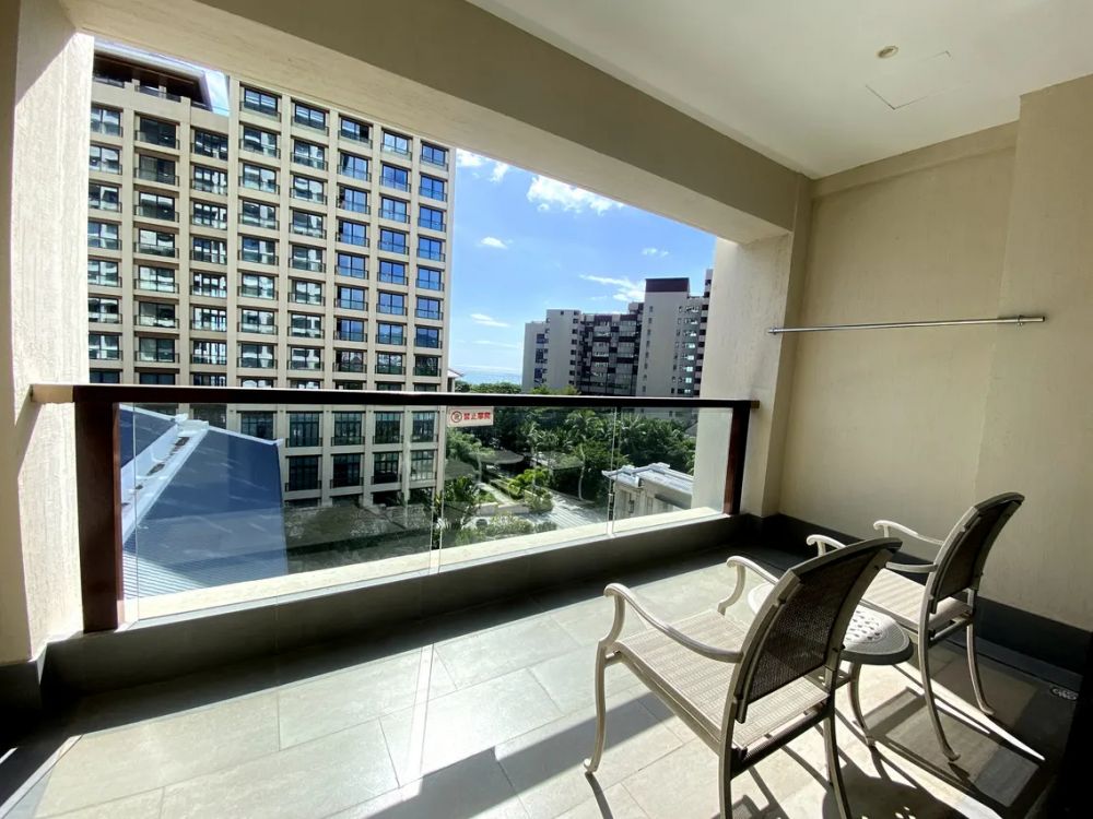 Deluxe View Family Room with 3 Beds, Jinghai Hotel & Resort 5*