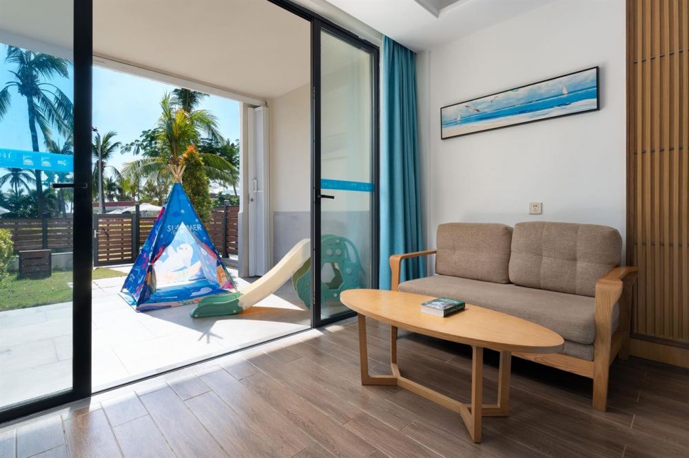Poolside garden parent-child courtyard house, South China Hotel 4*