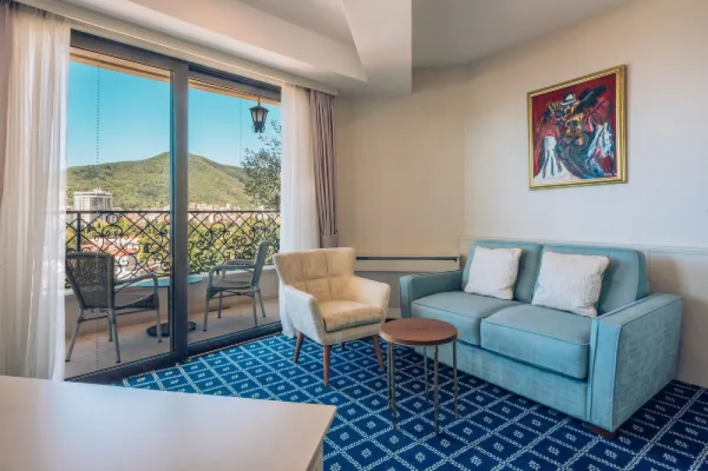 Family Suite (Rate A), Iberostar Waves Slavija 5*