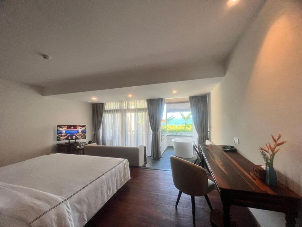Junior Ocean Suite, Alibu Resort Nha Trang 5*
