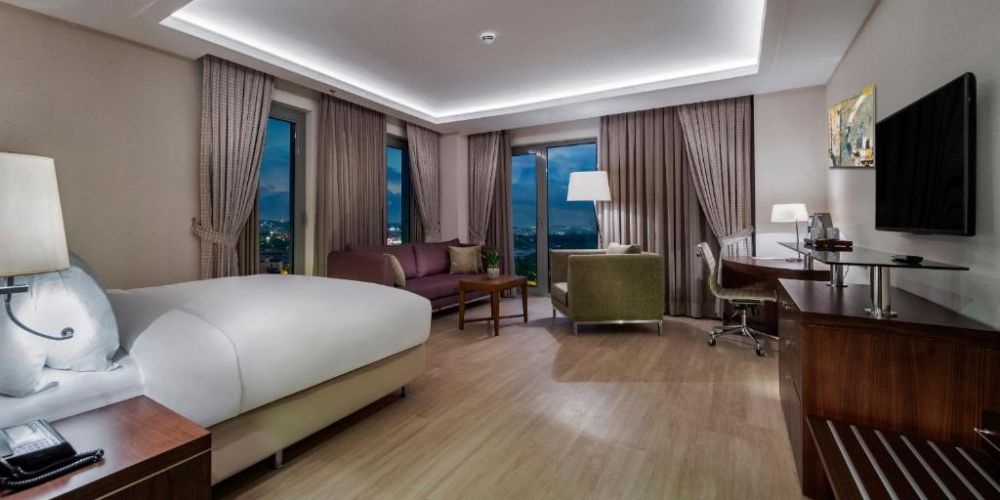 Corner Room, Doubletree By Hilton Istanbul Topkapi 5*